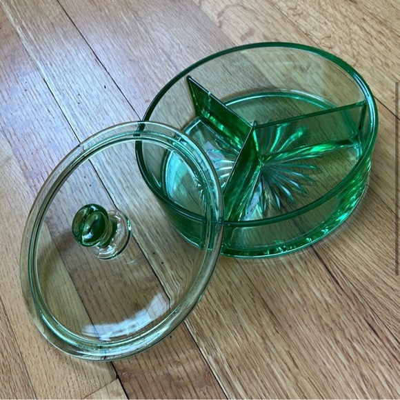 Vintage Green Depression Glass 3 Slot
Candy / Serving Dish with Lid - Picture 3 of 10